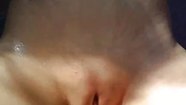 Lussurioso le nonne porche Milf tettona viene arato sopra la piscina e fa la doccia