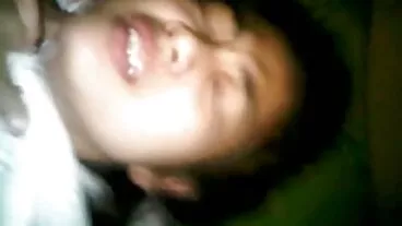 Ragazza arrapata che parla di sesso youporn vecchie troie con il fidanzato mentre lui diventa pratico